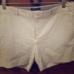 Never worn Banana Republic Shorts 10
